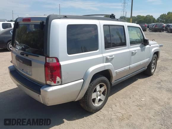 2010 Jeep Commander Sport с VIN 1J4RG4GK3AC130074, выставлен на аукционе IAAI как лот 43197558 с пробегом 149 157 миль миль и . История ставок и продаж доступна на DreamBid. Изображение 4.