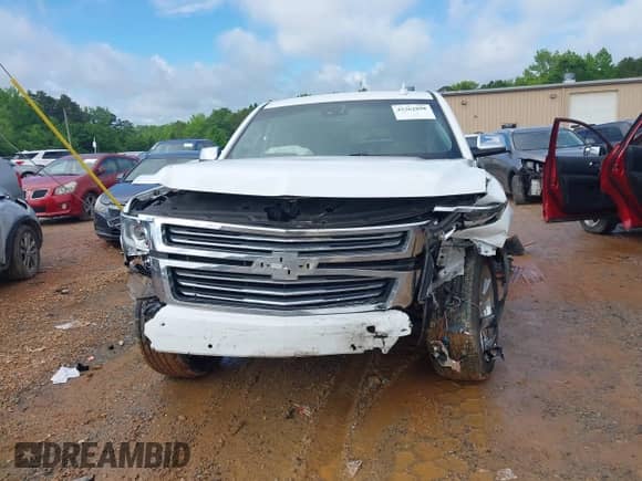 2017 Chevrolet Suburban Premier z VIN 1GNSCJKCXHR204770, wystawiony jako IAAI lot #42262898 z przebiegiem 166 304 mil mil oraz . Historia ofert i sprzedaży dostępna na DreamBid. Obrazek 12.