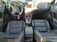 2016 Volkswagen Tiguan S с VIN WVGAV7AX8GW565173, выставлен на аукционе Copart как лот 87273005 с пробегом 116 136 миль миль и Списание • Salvage title. История ставок и продаж доступна на DreamBid. Изображение 8.