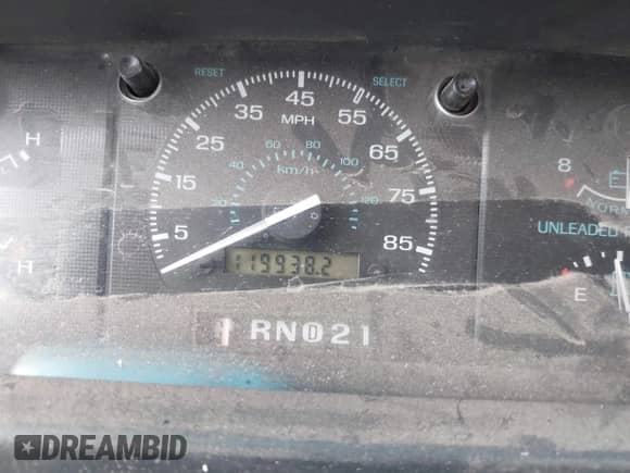 1992 Ford Econoline Cargo z VIN 1FMEE11H0NHA03132, wystawiony jako IAAI lot #43048414 z przebiegiem 119 938 mil mil oraz . Historia ofert i sprzedaży dostępna na DreamBid. Obrazek 7.