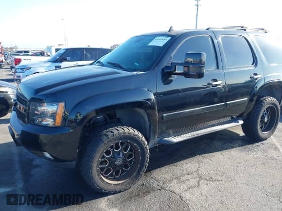 2007 Chevrolet Tahoe LT z VIN 1GNFC13047R321281, wystawiony jako IAAI lot #43143487 z przebiegiem 139 878 mil mil oraz . Historia ofert i sprzedaży dostępna na DreamBid. Obrazek 6.