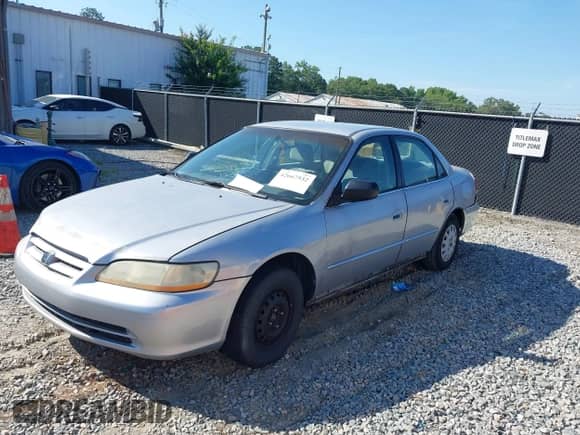 2001 Honda Accord VP с VIN 1HGCF86671A085454, выставлен на аукционе IAAI как лот 42667532 с пробегом 269 910 миль миль и . История ставок и продаж доступна на DreamBid. Изображение 2.