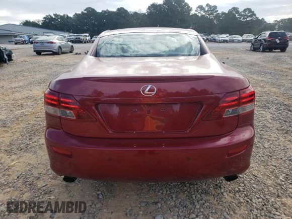 2010 Lexus IS 250 C z VIN JTHFF2C28A2512708, wystawiony jako Copart lot #85140255 z przebiegiem 151 399 mil mil oraz Szkoda całkowita • Salvage title. Historia ofert i sprzedaży dostępna na DreamBid. Obrazek 6.