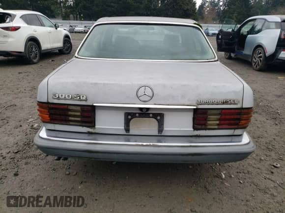 1981 Mercedes-Benz 300 SD с VIN WDBCB20AXBB006308, выставлен на аукционе Copart как лот 42446015 с пробегом 162 990 миль миль и Чистый • Clean title. История ставок и продаж доступна на DreamBid. Изображение 6.