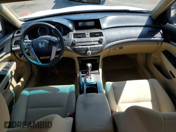 2012 Honda Accord LX с VIN 1HGCP2F34CA225611, выставлен на аукционе Copart как лот 72026035 с пробегом 210 242 миль миль и Списание • Salvage title. История ставок и продаж доступна на DreamBid. Изображение 8.