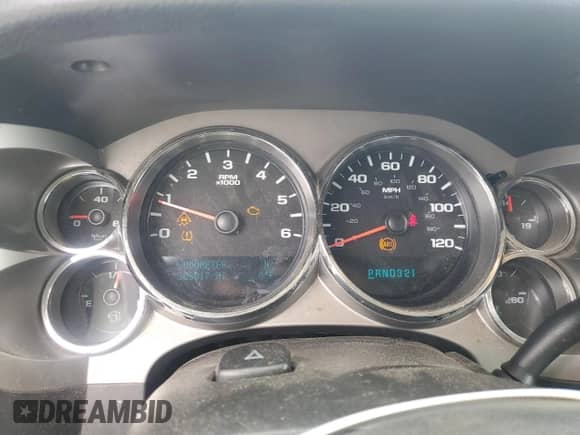 2010 Chevrolet Silverado 1500 LT with VIN 3GCRCSEA5AG156057, listed as a Copart auction lot 67924295 with 308,017 mi miles and Salvage title. Bid and sale history available at DreamBid. Image 9.