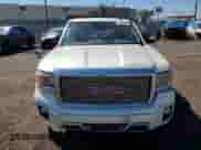 2015 GMC Sierra 1500 Denali z VIN 3GTU2WEC1FG320062, wystawiony jako Copart lot #81668345 z przebiegiem 132 850 mil mil oraz Szkoda całkowita • Salvage title. Historia ofert i sprzedaży dostępna na DreamBid. Obrazek 5.