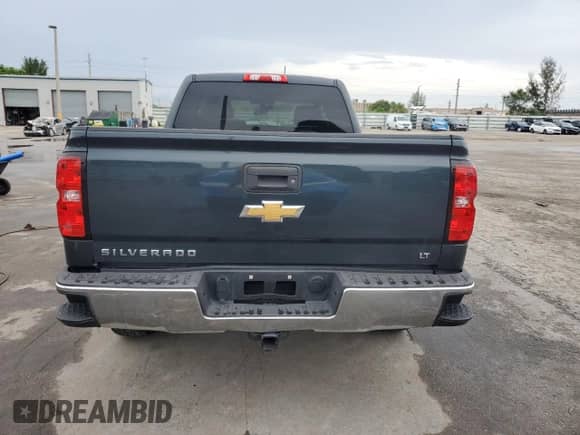 2017 Chevrolet Silverado 1500 LT z VIN 1GCVKREHXHZ391135, wystawiony jako Copart lot #80839045 z przebiegiem 86 743 mil mil oraz Szkoda całkowita • Salvage title. Historia ofert i sprzedaży dostępna na DreamBid. Obrazek 6.