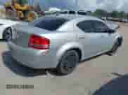 2009 Dodge Avenger SE z VIN 1B3LC46B89N569622, wystawiony jako IAAI lot #42931420 z przebiegiem 187 024 mil mil oraz . Historia ofert i sprzedaży dostępna na DreamBid. Obrazek 4.