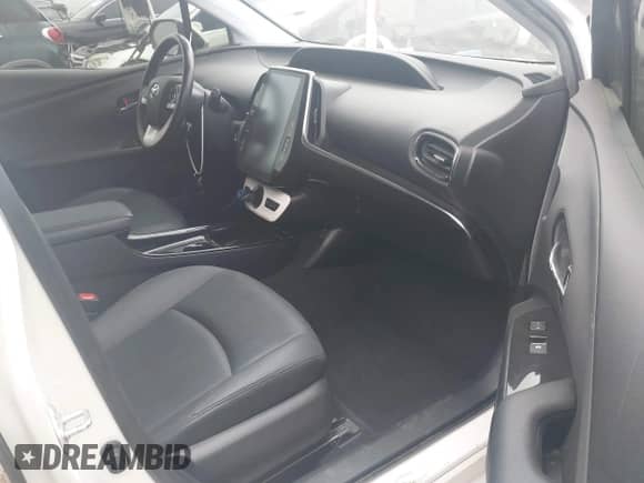 2018 Toyota Prius Plus z VIN JTDKARFP9J3089162, wystawiony jako IAAI lot #42544642 z przebiegiem 50 746 mil mil oraz . Historia ofert i sprzedaży dostępna na DreamBid. Obrazek 5.