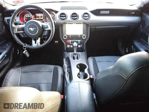 2018 Ford Mustang GT Premium z VIN 1FATP8FF0J5142717, wystawiony jako Copart lot #47131405 z przebiegiem 75 092 mil mil oraz Czysty tytuł • Clean title. Historia ofert i sprzedaży dostępna na DreamBid. Obrazek 8.