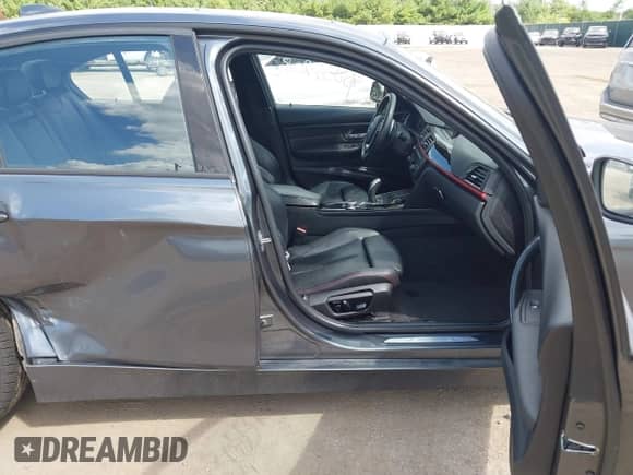 2014 BMW 3 Series 328d xDrive с VIN WBA3D5C54EKX96699, выставлен на аукционе IAAI как лот 43055908 с пробегом 287 069 миль миль и . История ставок и продаж доступна на DreamBid. Изображение 5.