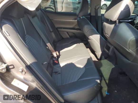 2019 Toyota Camry LE с VIN 4T1B11HK6KU735056, выставлен на аукционе Copart как лот 82243775 с пробегом 111 013 миль миль и Списание • Salvage title. История ставок и продаж доступна на DreamBid. Изображение 10.