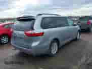 2017 Toyota Sienna XLE Auto Access Seat z VIN 5TDYZ3DC9HS795220, wystawiony jako IAAI lot #41641227 z przebiegiem 86 336 mil mil oraz . Historia ofert i sprzedaży dostępna na DreamBid. Obrazek 4.