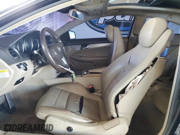 2014 Mercedes-Benz C 250 with VIN WDDGJ4HB7EG287169, listed as a Copart auction lot 87304075 with Not provided miles and Clean title. Bid and sale history available at DreamBid. Image 7.