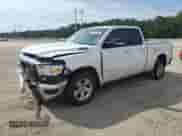 2020 Ram 1500 Big Horn z VIN 1C6RREBT7LN210837, wystawiony jako Copart lot #70735855 z przebiegiem Nie podano mil oraz Szkoda całkowita • Salvage title. Historia ofert i sprzedaży dostępna na DreamBid. Obrazek 1.