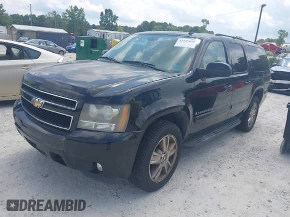 2008 Chevrolet Suburban LTZ z VIN 1GNFK163X8R239792, wystawiony jako IAAI lot #42525454 z przebiegiem Nie podano mil oraz . Historia ofert i sprzedaży dostępna na DreamBid. Obrazek 2.
