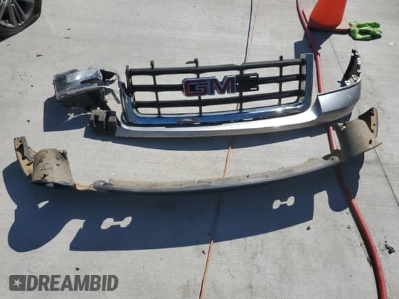 2010 GMC Sierra 1500 with VIN 1GTSCWE04AZ221013, listed as a Copart auction lot 46502985 with 232,338 mi miles and Salvage title. Bid and sale history available at DreamBid. Image 12.