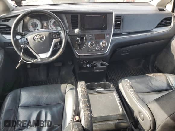 2017 Toyota Sienna SE with VIN 5TDXZ3DC9HS799277, listed as a Copart auction lot 71922145 with 344,940 mi miles and Salvage title. Bid and sale history available at DreamBid. Image 8.