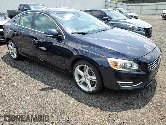 2016 Volvo S60 T5 Premier z VIN YV1612TK3G2414236, wystawiony jako Copart lot #64383265 z przebiegiem 130 704 mil mil oraz Szkoda całkowita • Salvage title. Historia ofert i sprzedaży dostępna na DreamBid. Obrazek 13.