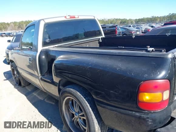 2000 GMC Sierra 1500 SL с VIN 1GTEC14W1YZ241526, выставлен на аукционе IAAI как лот 41287842 с пробегом 260 055 миль миль и . История ставок и продаж доступна на DreamBid. Изображение 14.
