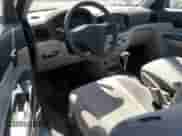 2010 Hyundai Accent GS z VIN KMHCM3AC8AU170768, wystawiony jako Copart lot #69360795 z przebiegiem 92 935 mil mil oraz Szkoda całkowita • Salvage title. Historia ofert i sprzedaży dostępna na DreamBid. Obrazek 8.