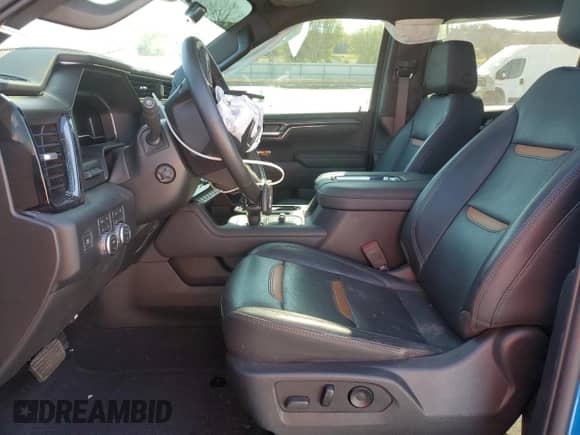 2022 GMC Sierra 1500 AT4 с VIN 1GTUUEET2NZ599492, выставлен на аукционе Copart как лот 50569945 с пробегом 21 786 миль миль и Списание • Salvage title. История ставок и продаж доступна на DreamBid. Изображение 7.