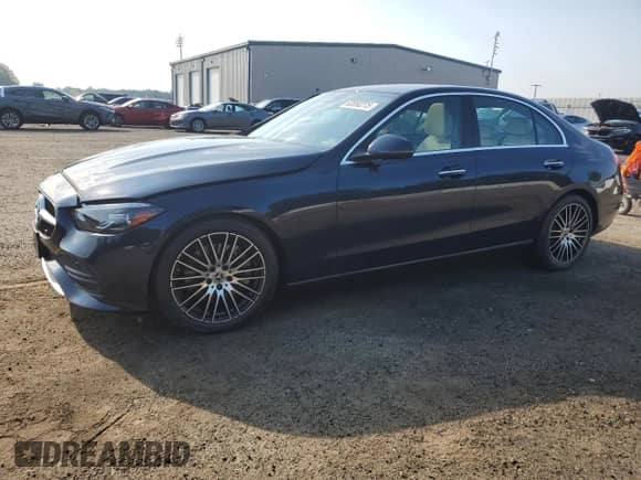 2022 Mercedes-Benz C 300 с VIN W1KAF4HB3NR063912, выставлен на аукционе Copart как лот 63850275 с пробегом 24 222 миль миль и Списание • Salvage title. История ставок и продаж доступна на DreamBid. Изображение 1.