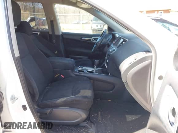 2016 Nissan Pathfinder Platinum with VIN 5N1AR2MM9GC619719, listed as a IAAI auction lot 41897461 with 137,184 mi miles and . Bid and sale history available at DreamBid. Image 5.