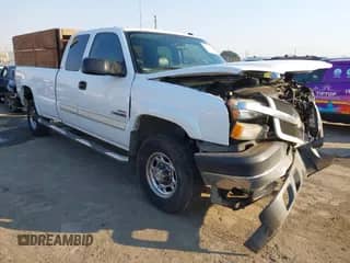 2004 Chevrolet Silverado 2500HD LT z VIN 1GCHK29114E109497, wystawiony jako IAAI lot #41301349 z przebiegiem 273 310 mil mil oraz . Historia ofert i sprzedaży dostępna na DreamBid. Obrazek 1.