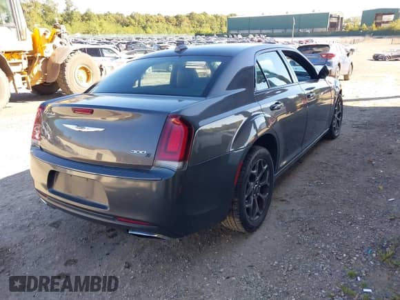2016 Chrysler 300 S с VIN 2C3CCAGG5GH136261, выставлен на аукционе IAAI как лот 43321846 с пробегом 81 285 миль миль и . История ставок и продаж доступна на DreamBid. Изображение 4.