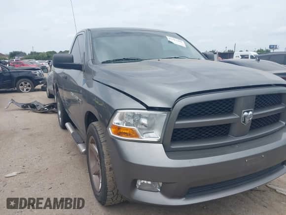 2012 Ram 1500 Express с VIN 3C6JD6AT3CG261294, выставлен на аукционе IAAI как лот 42761298 с пробегом 117 477 миль миль и . История ставок и продаж доступна на DreamBid. Изображение 1.