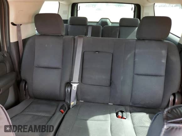 2013 Chevrolet Suburban LS with VIN 1GNSCHE02DR178623, listed as a Copart auction lot 54065035 with 238,990 mi miles and Clean title. Bid and sale history available at DreamBid. Image 10.
