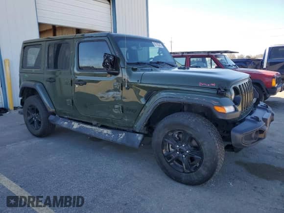 2021 Jeep Wrangler Unlimited Sahara Altitude z VIN 1C4HJXEN8MW736426, wystawiony jako Copart lot #50145245 z przebiegiem 30 938 mil mil oraz Szkoda całkowita • Salvage title. Historia ofert i sprzedaży dostępna na DreamBid. Obrazek 4.
