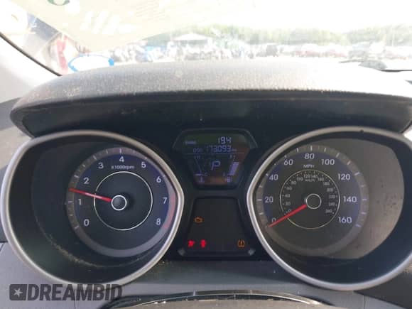 2013 Hyundai Elantra GLS z VIN KMHDH4AEXDU656597, wystawiony jako IAAI lot #42389315 z przebiegiem 173 093 mil mil oraz . Historia ofert i sprzedaży dostępna na DreamBid. Obrazek 7.