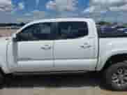 2017 Toyota Tacoma SR5 with VIN 5TFAZ5CN8HX022958, listed as a IAAI auction lot 42615277 with 103,173 mi miles and . Bid and sale history available at DreamBid. Image 14.