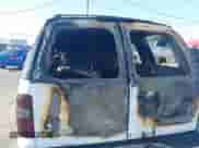 2000 Chevrolet Tahoe LS z VIN 1GNEC13T8YJ105066, wystawiony jako IAAI lot #42711998 z przebiegiem Nie podano mil oraz . Historia ofert i sprzedaży dostępna na DreamBid. Obrazek 14.