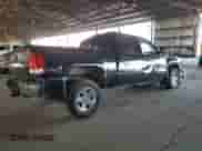 2010 GMC Sierra 1500 SLT z VIN 3GTRKWE21AG134446, wystawiony jako Copart lot #59739245 z przebiegiem 152 704 mil mil oraz Szkoda całkowita • Salvage title. Historia ofert i sprzedaży dostępna na DreamBid. Obrazek 3.