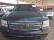 2011 Chevrolet Tahoe LTZ z VIN 1GNSCCE01BR320637, wystawiony jako IAAI lot #42633070 z przebiegiem 171 605 mil mil oraz . Historia ofert i sprzedaży dostępna na DreamBid. Obrazek 11.