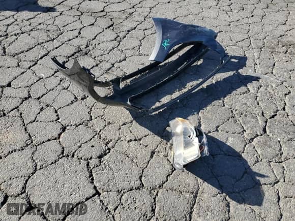 1993 Honda Civic z VIN 1HGEJ2149PL035582, wystawiony jako Copart lot #47945715 z przebiegiem 354 483 mil mil oraz Czysty tytuł • Clean title. Historia ofert i sprzedaży dostępna na DreamBid. Obrazek 12.