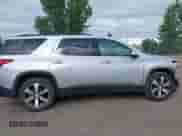 2021 Chevrolet Traverse LT z VIN 1GNEVHKW6MJ154503, wystawiony jako IAAI lot #42675695 z przebiegiem 113 540 mil mil oraz . Historia ofert i sprzedaży dostępna na DreamBid. Obrazek 13.