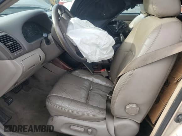 2002 Toyota Camry XLE with VIN 4T1BF30KX2U023206, listed as a Copart auction lot 84586185 with Not provided miles and Salvage title. Bid and sale history available at DreamBid. Image 7.