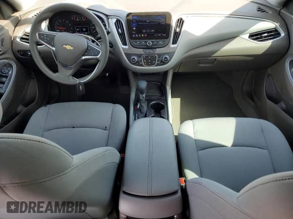 2024 Chevrolet Malibu LT z VIN 1G1ZD5ST1RF115287, wystawiony jako Copart lot #83792055 z przebiegiem 11 772 mil mil oraz Szkoda całkowita • Salvage title. Historia ofert i sprzedaży dostępna na DreamBid. Obrazek 8.