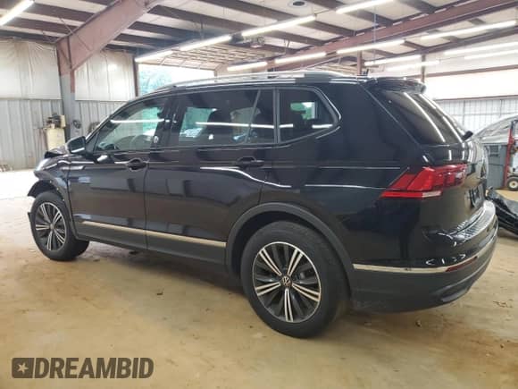 2024 Volkswagen Tiguan с VIN 3VVTB7AXXRM217272, выставлен на аукционе Copart как лот 64367425 с пробегом 8 015 миль миль и Списание • Salvage title. История ставок и продаж доступна на DreamBid. Изображение 2.