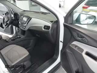 2018 Chevrolet Equinox LT с VIN 2GNAXJEV9J6138615, выставлен на аукционе IAAI как лот 43207073 с пробегом 61 771 миль миль и . История ставок и продаж доступна на DreamBid. Изображение 5.