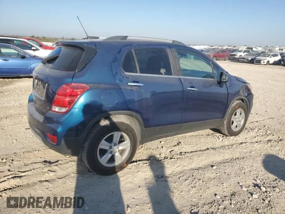 2020 Chevrolet Trax LT with VIN 3GNCJLSB0LL120311, listed as a Copart auction lot 84272115 with 70,298 mi miles and Salvage title. Bid and sale history available at DreamBid. Image 3.