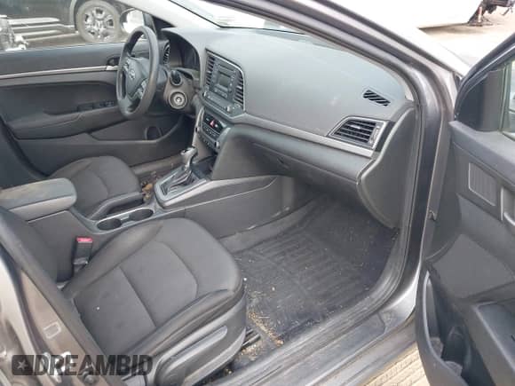 2018 Hyundai Elantra SE с VIN 5NPD74LF7JH272280, выставлен на аукционе IAAI как лот 43401076 с пробегом 230 381 миль миль и . История ставок и продаж доступна на DreamBid. Изображение 5.