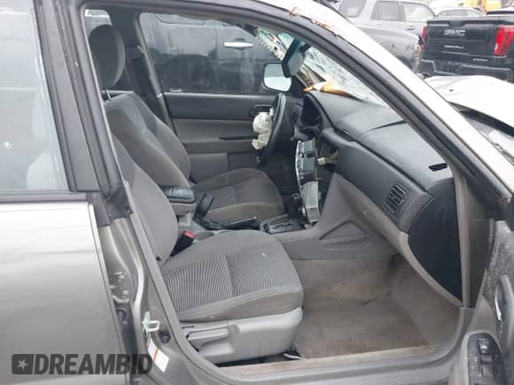 2006 Subaru Forester X with VIN JF1SG656X6H723701, listed as a IAAI auction lot 42603600 with 186,394 mi miles and . Bid and sale history available at DreamBid. Image 5.