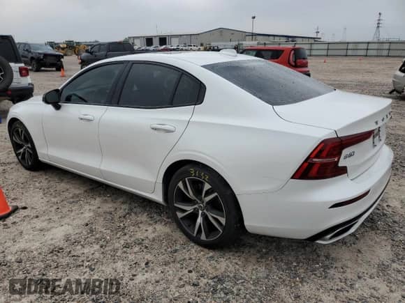 2020 Volvo S60 R-Design с VIN 7JR102FM8LG067596, выставлен на аукционе Copart как лот 51402483 с пробегом 49 417 миль миль и . История ставок и продаж доступна на DreamBid. Изображение 2.