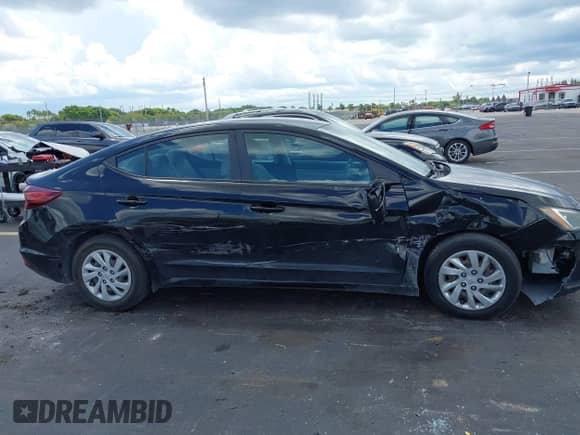 2019 Hyundai Elantra SE z VIN KMHD74LF3KU859904, wystawiony jako IAAI lot #43052989 z przebiegiem 88 332 mil mil oraz . Historia ofert i sprzedaży dostępna na DreamBid. Obrazek 6.